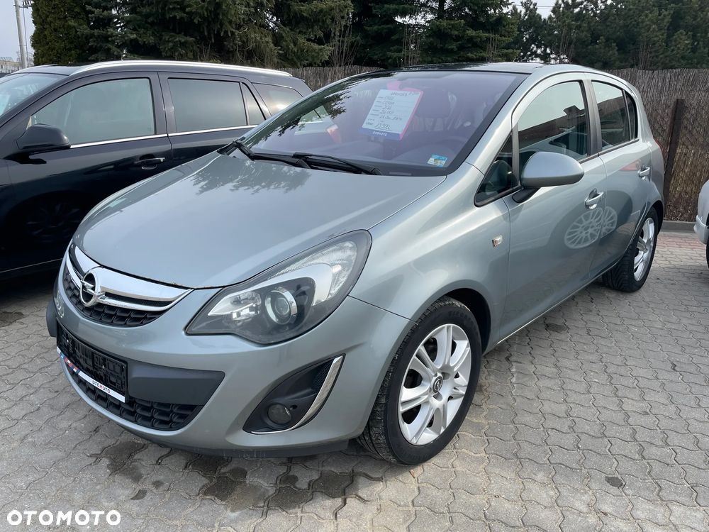 Opel Corsa 1.4 16V Innovation - 1
