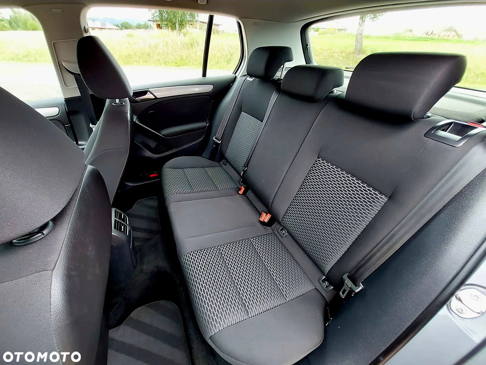 Volkswagen Golf 1.2 TSI BlueMotion Technology Comfortline - 13