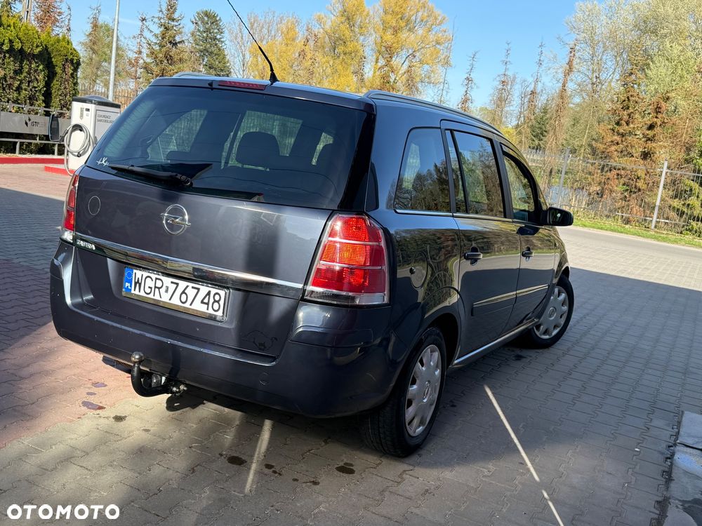 Opel Zafira 1.6 - 8