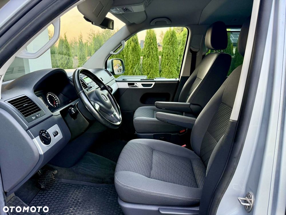 Volkswagen Multivan - 16