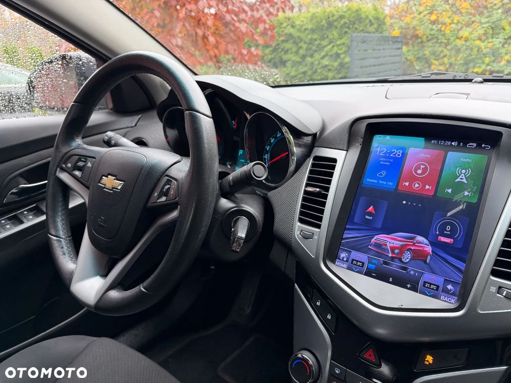 Chevrolet Cruze 1.8 LT - 13