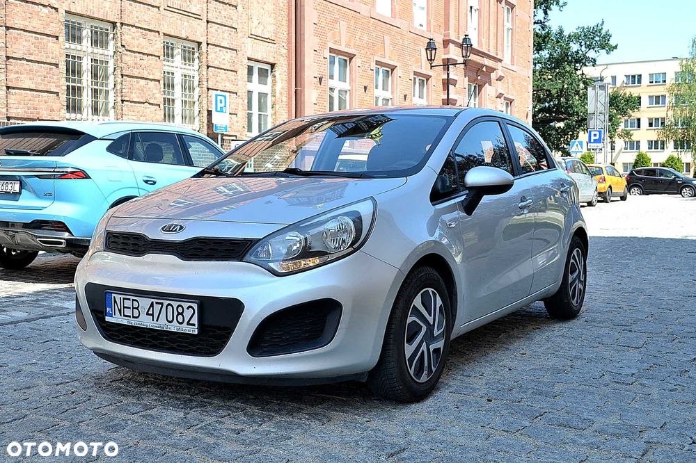 Kia Rio - 1