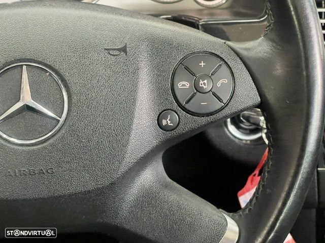 Mercedes-Benz E 220 CDi Avantgarde BlueEfficiency Auto - 17