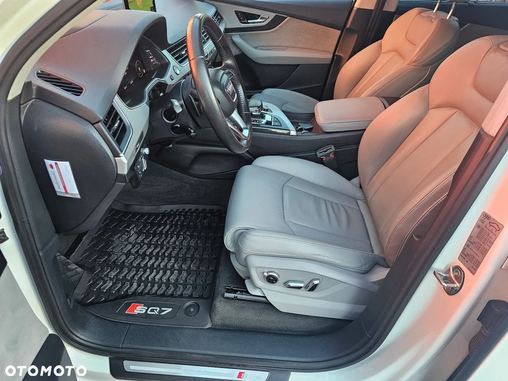 Audi Q7 - 6