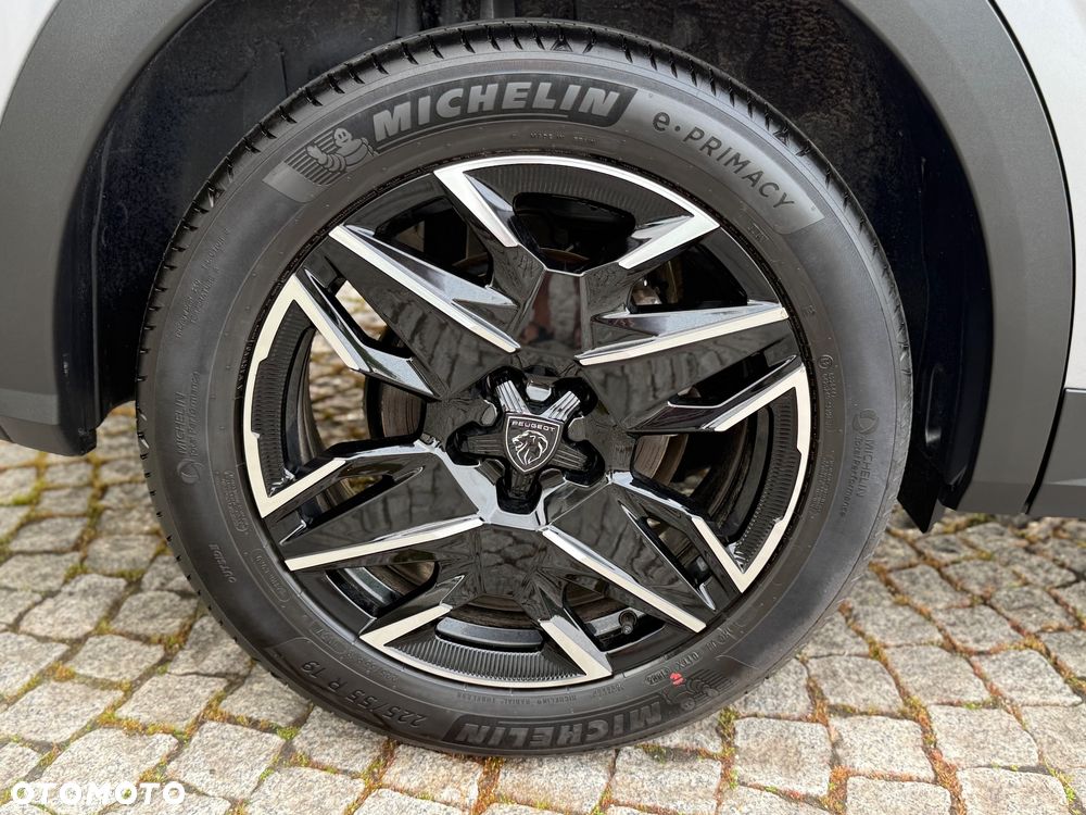 Peugeot 3008 1.2 PureTech mHEV Allure Pack S&S e-DCS6 - 28