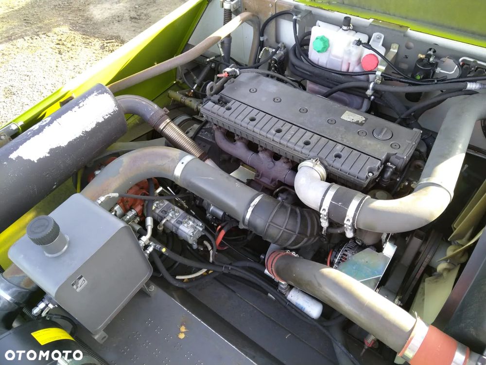 Claas Tucano 450 - 15