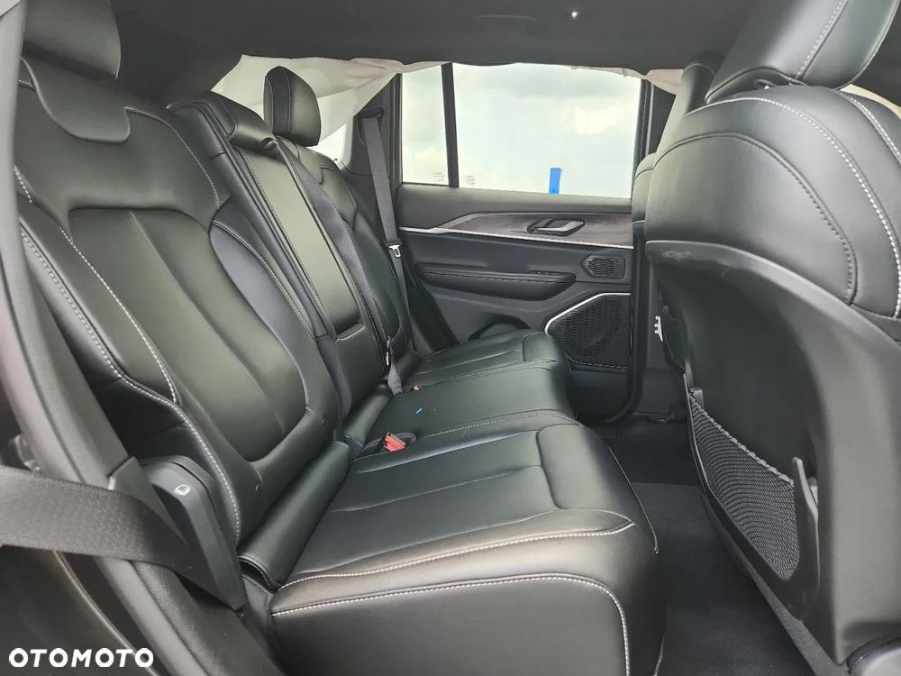 Jeep Grand Cherokee - 9