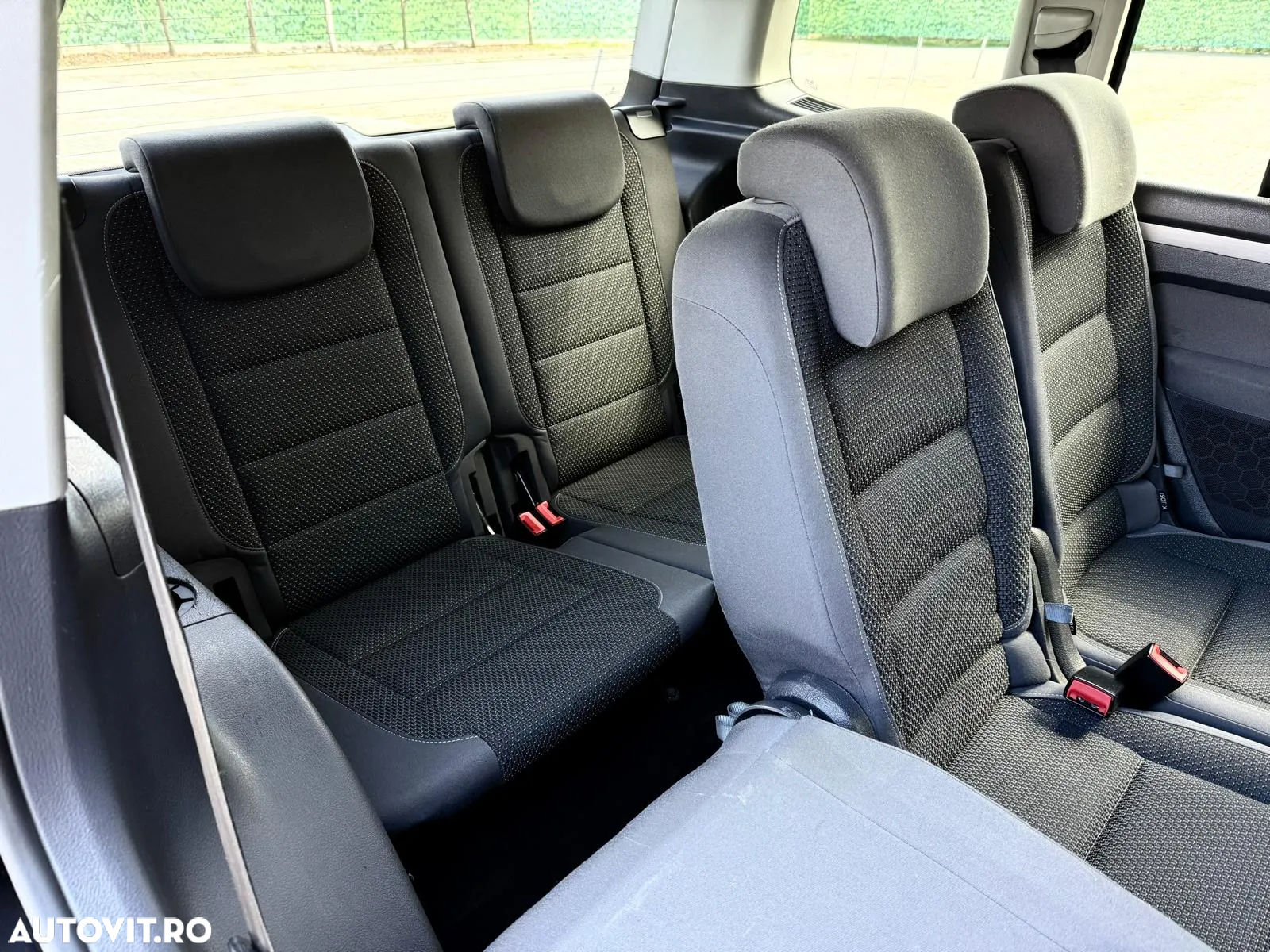 Volkswagen Touran 1.6 TDI BlueMotion Technology Comfortline - 17