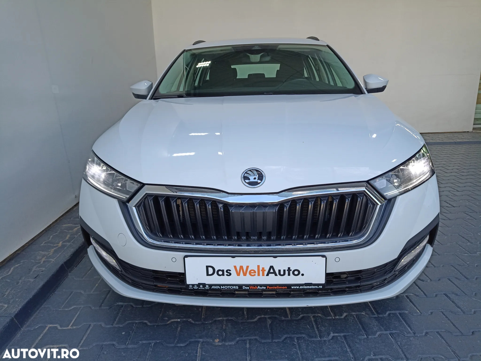 Skoda Octavia Combi 2.0 TDI DSG Ambition - 32
