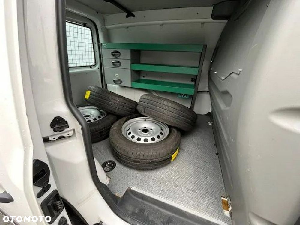 Volkswagen Caddy - 14