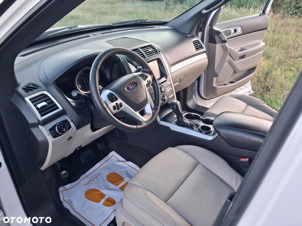 Ford Explorer - 19