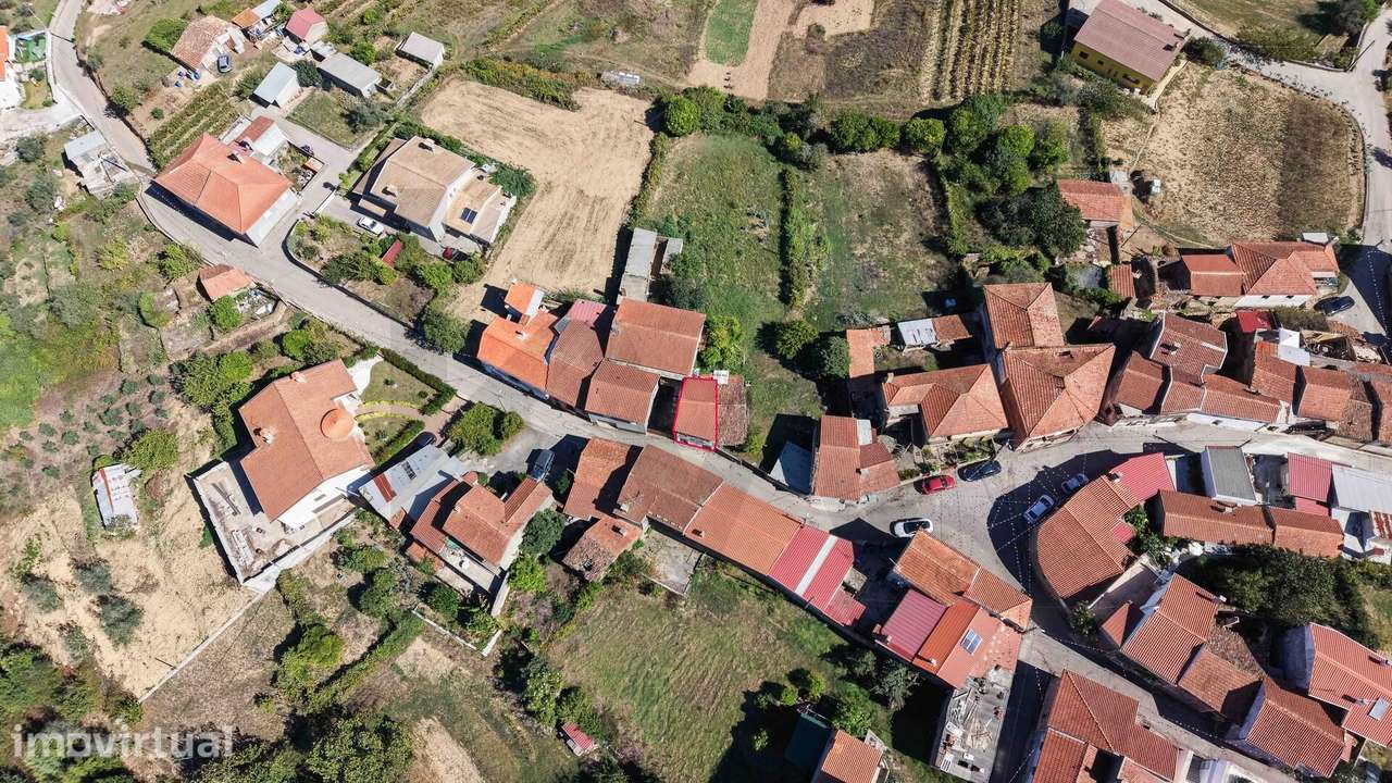 Moradia t2 para recuperar a 15m de Coimbra - Grande imagem: 5/21