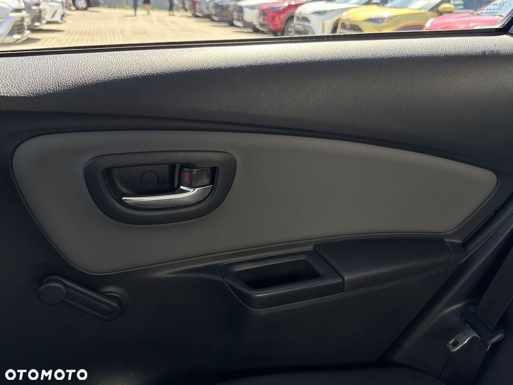Toyota Yaris Hybrid 100 Premium - 24