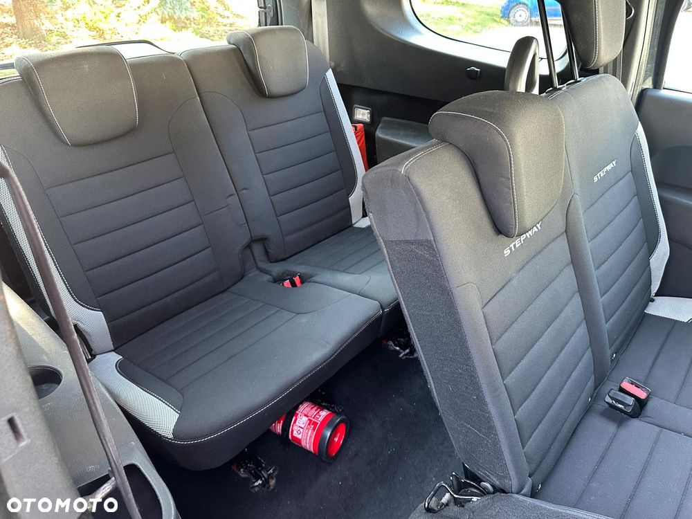Dacia Lodgy 1.5 Blue dCi Stepway S&S - 13