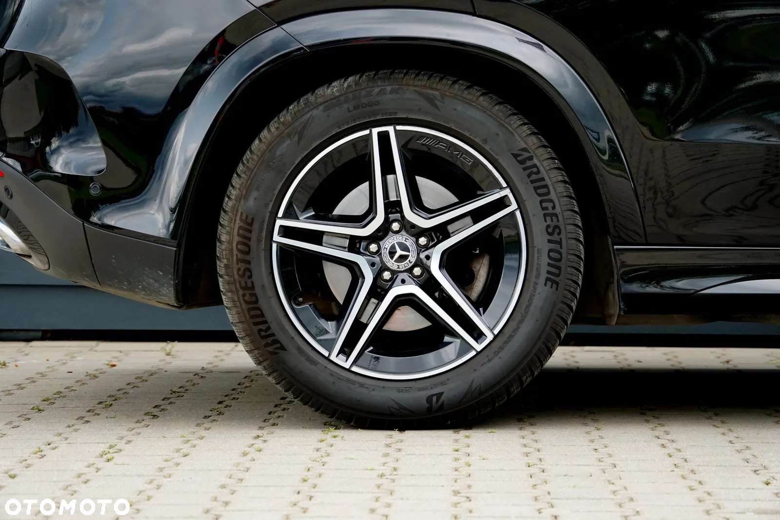Mercedes-Benz GLE 300 d 4Matic 9G-TRONIC AMG Line - 16
