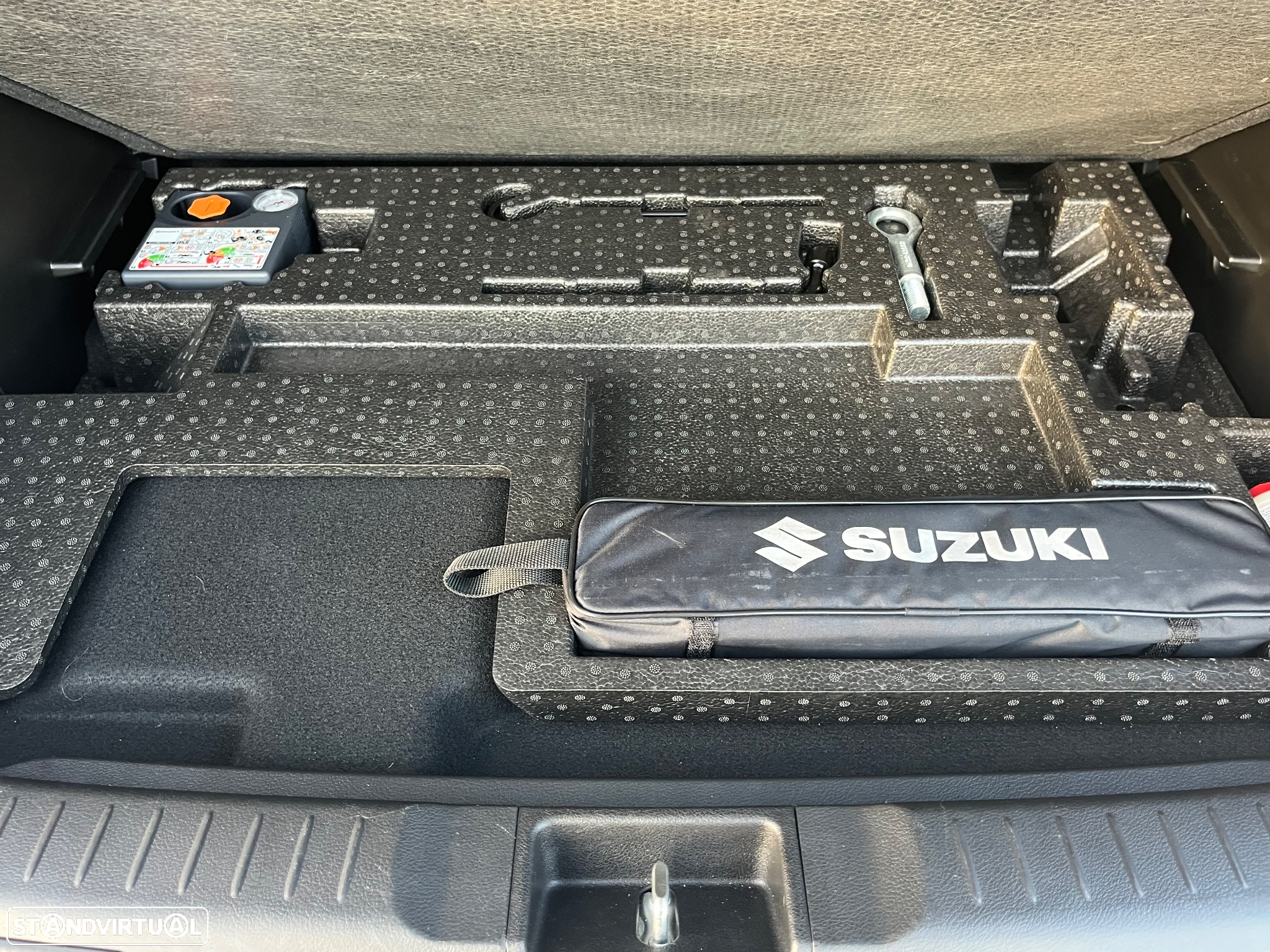 Suzuki Vitara 1.5L AGS GLX Strong Hybrid - 34