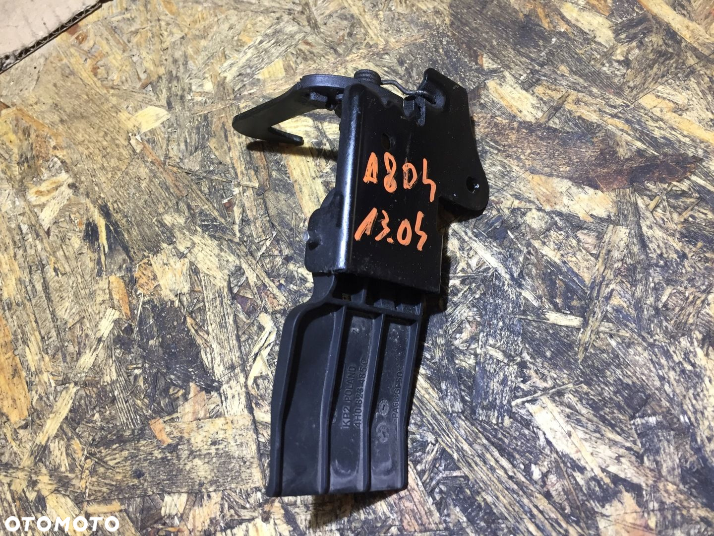 AUDI A8 D4 ZAMEK RYGIEL MASKI 4H0823485C - 5