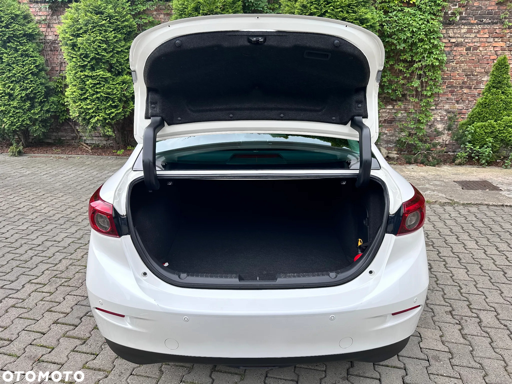 Mazda 3 2.0 Skyenergy EU6 - 18