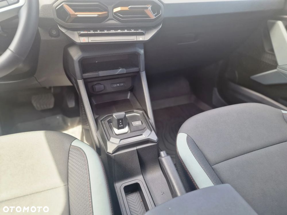 Dacia Duster 1.6 Full Hybrid 140 Extreme MMT - 10