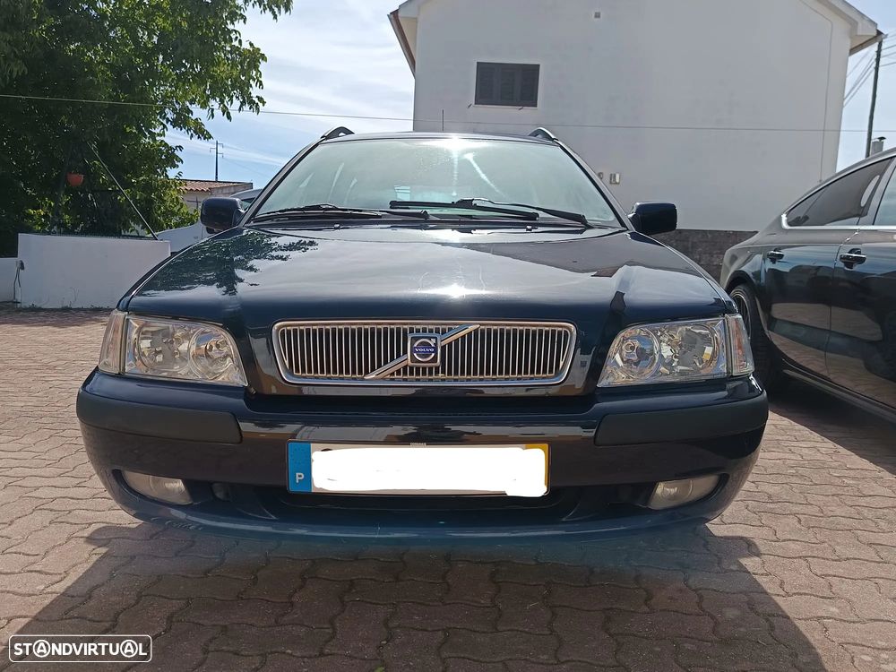 Volvo V40 Cross Country - 3