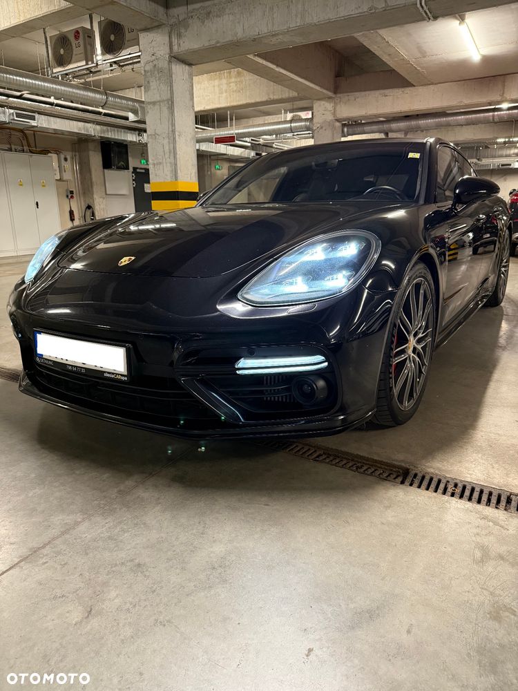 Porsche Panamera Turbo - 2
