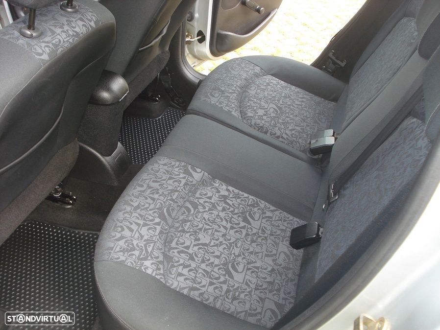 Peugeot 206 SW HDi 110 Quiksilver - 21