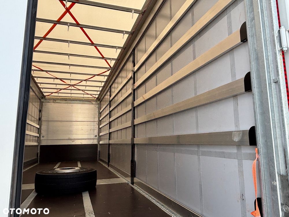 Mercedes-Benz Actros - 9