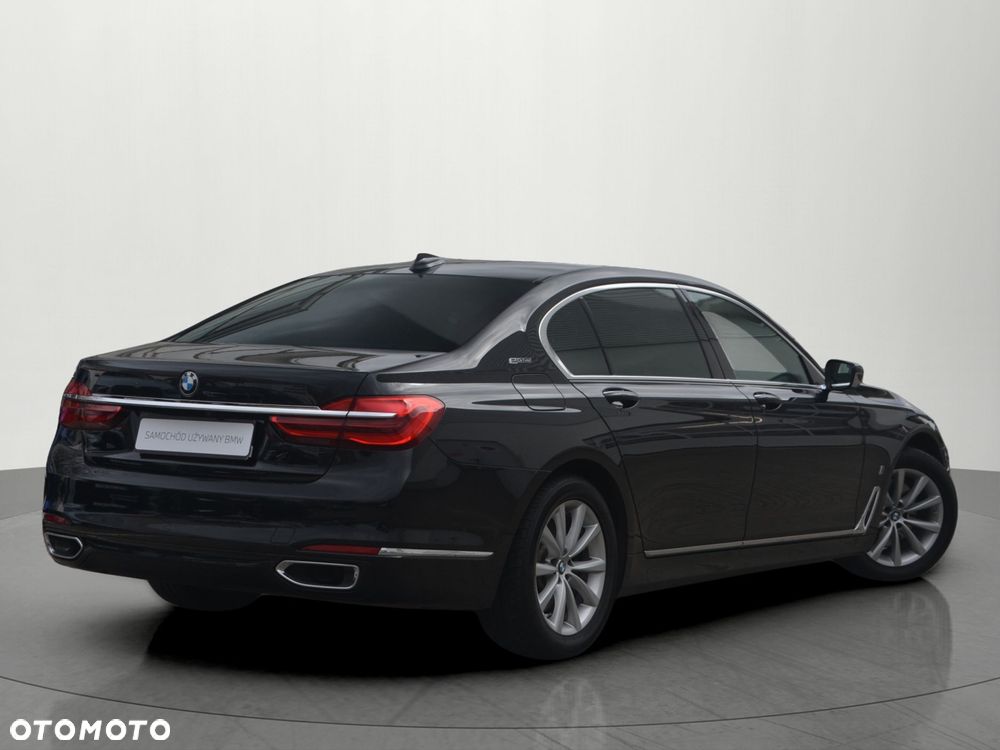BMW Seria 7 740Le xDrive iPerformance - 2