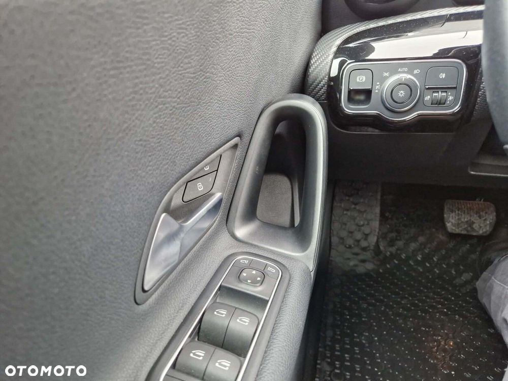 Mercedes-Benz Klasa A 180 Style 7G-DCT - 19