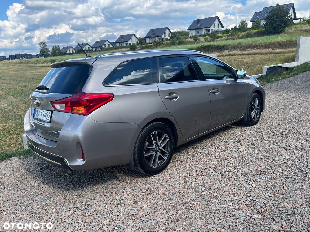Toyota Auris - 12