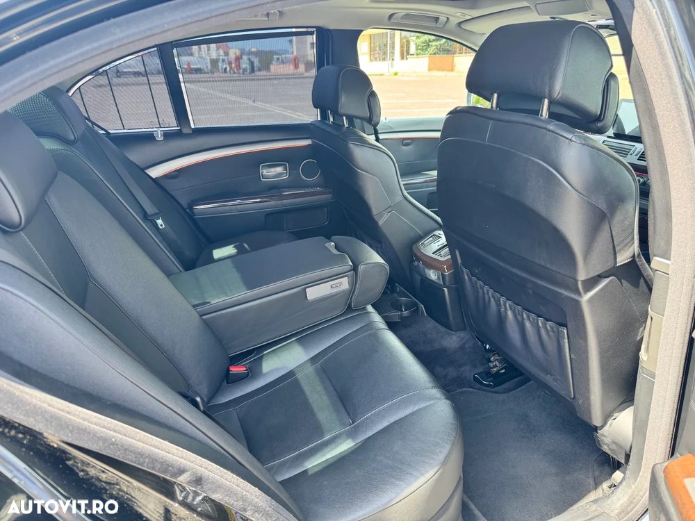 BMW Seria 7 730d A - 26