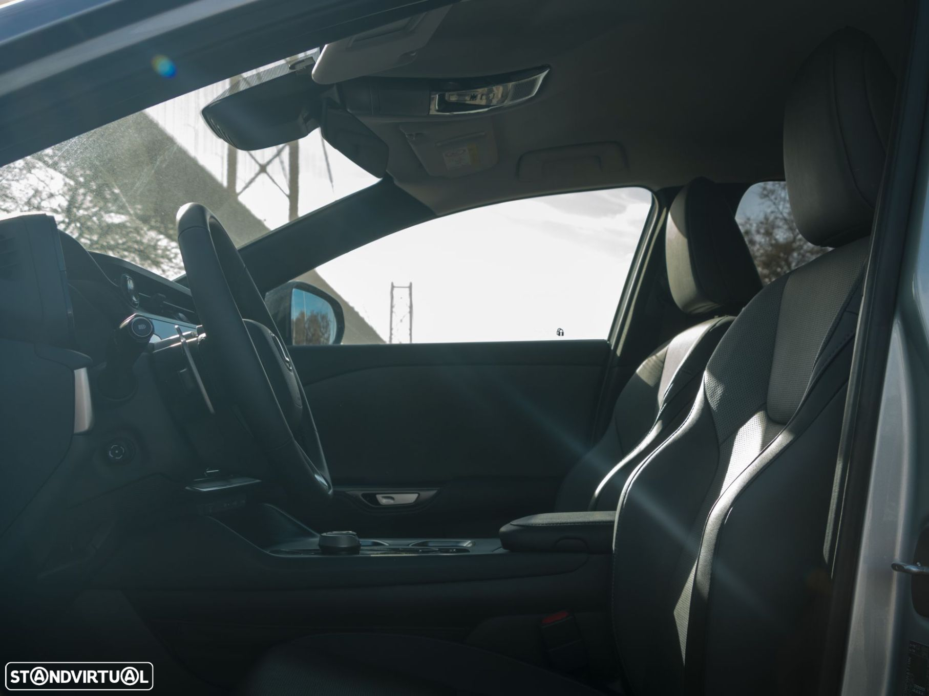 Lexus rz-450e Executive Plus - 13