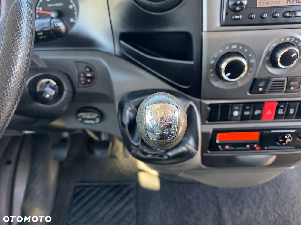 Iveco 35C17 3,0 HPI 170 KONNA DOKA BRYGADÓWKA 7 OSOBOWA 3,2M SKRZYNIA KLIMA 147T/KM PRZEBIEGU GWARANCJA BLIŻNIAKI DO 3,5T WEBASTO - 28