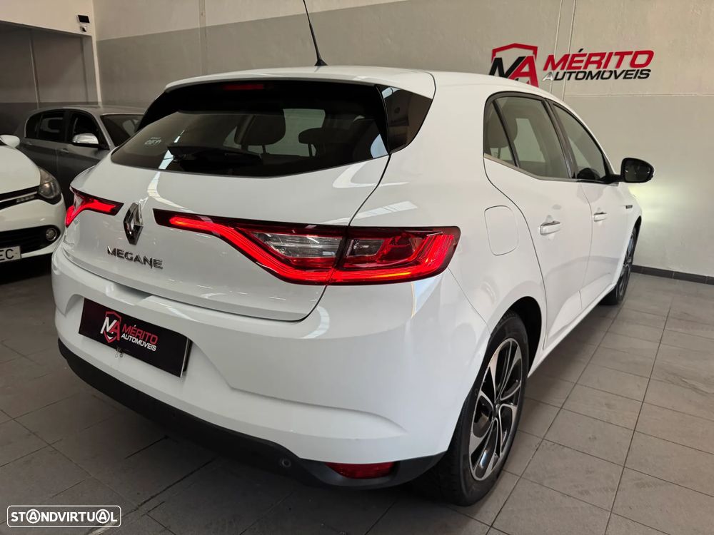 Renault Mégane 1.5 dCi Confort - 4