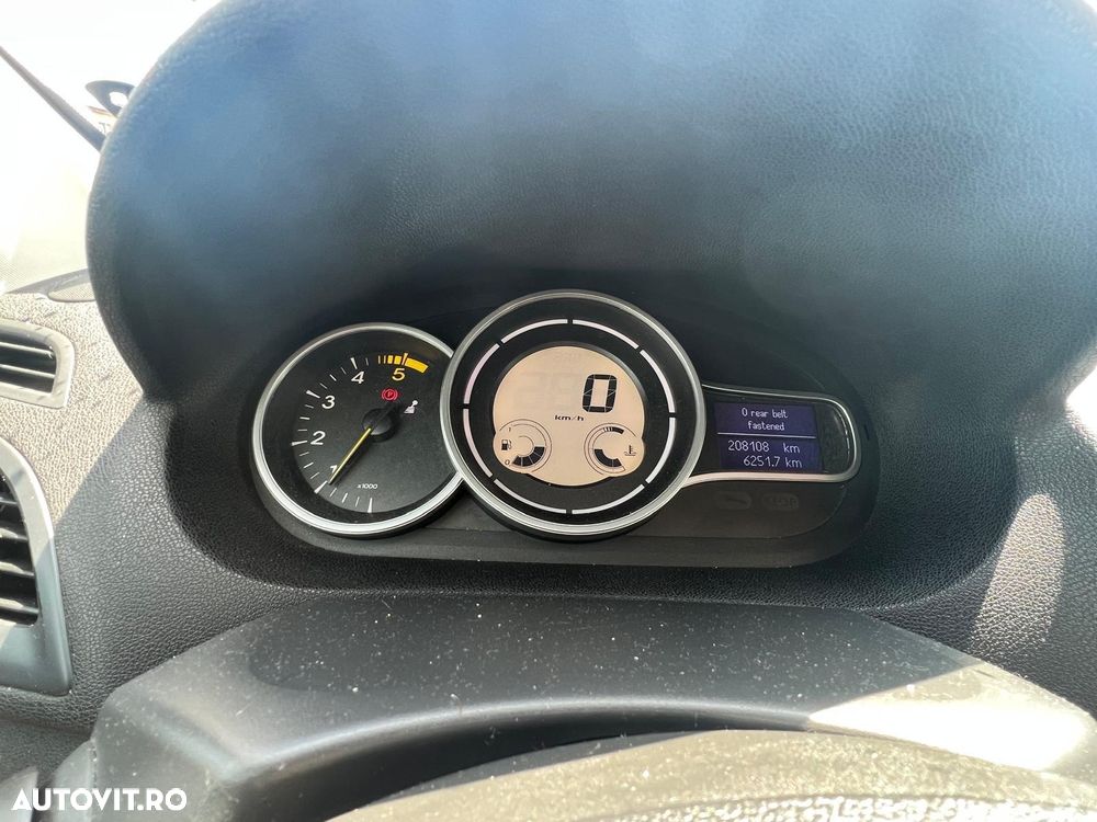 Renault Megane dCi 90 FAP Expression - 7