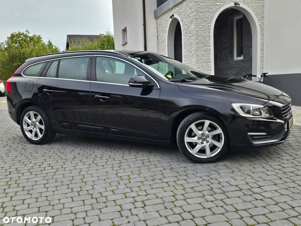 Volvo V60 D4 Summum - 9