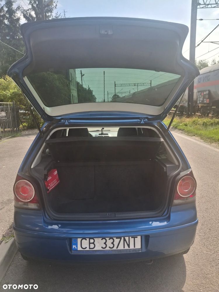 Volkswagen Polo 1.4 16V Comfortline - 18