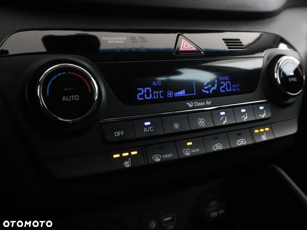 Hyundai Tucson 2.0 CRDi 4WD Automatik Style - 27