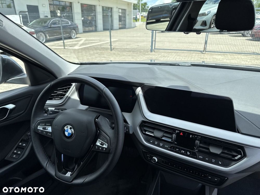 BMW Seria 1 118i Advantage - 28