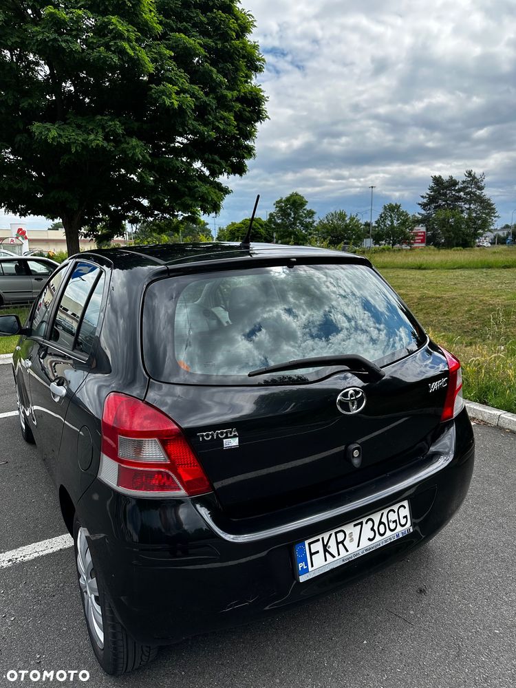 Toyota Yaris 1.33 Terra - 3