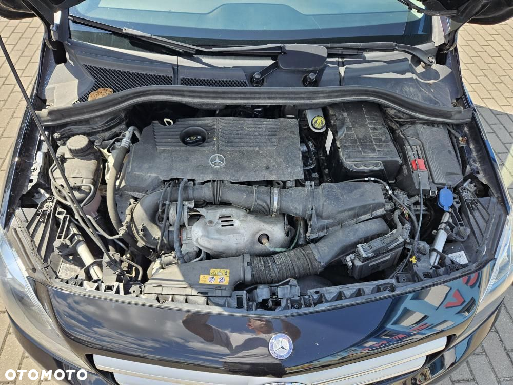 Mercedes-Benz Klasa B 180 (BlueEFFICIENCY) - 9
