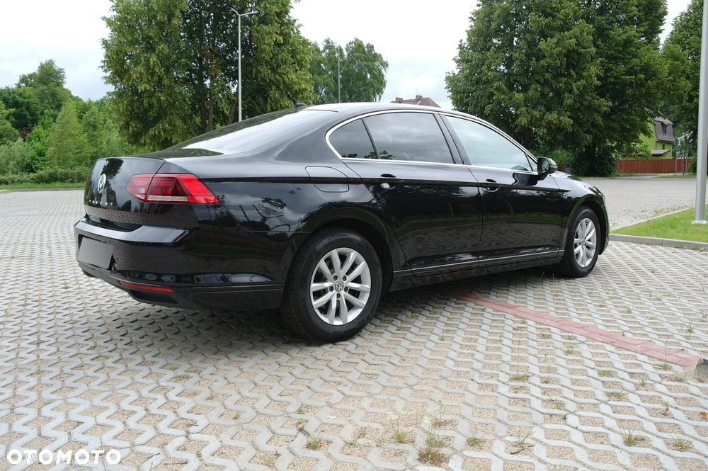 Volkswagen Passat 2.0 TDI EVO Business DSG - 6