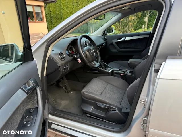 Audi A3 Sportback 2.0 TDI DPF (DSG) S tronic Ambiente - 13