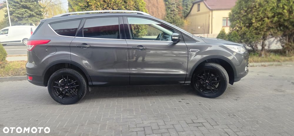 Ford Kuga 1.5 EcoBoost 2x4 Titanium - 18