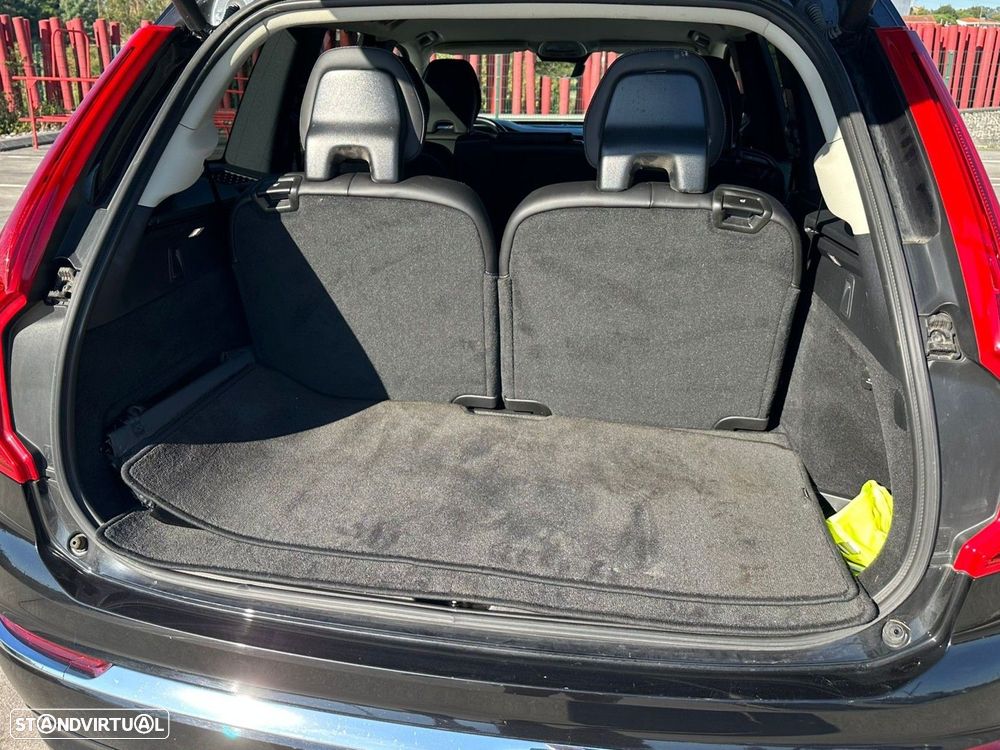 Volvo XC 90 2.0 B5 Ultimate Dark AWD - 11