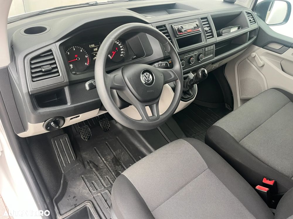 Volkswagen Transporter - 7