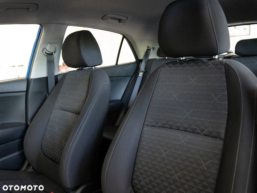 Kia Rio 1.2 L - 24