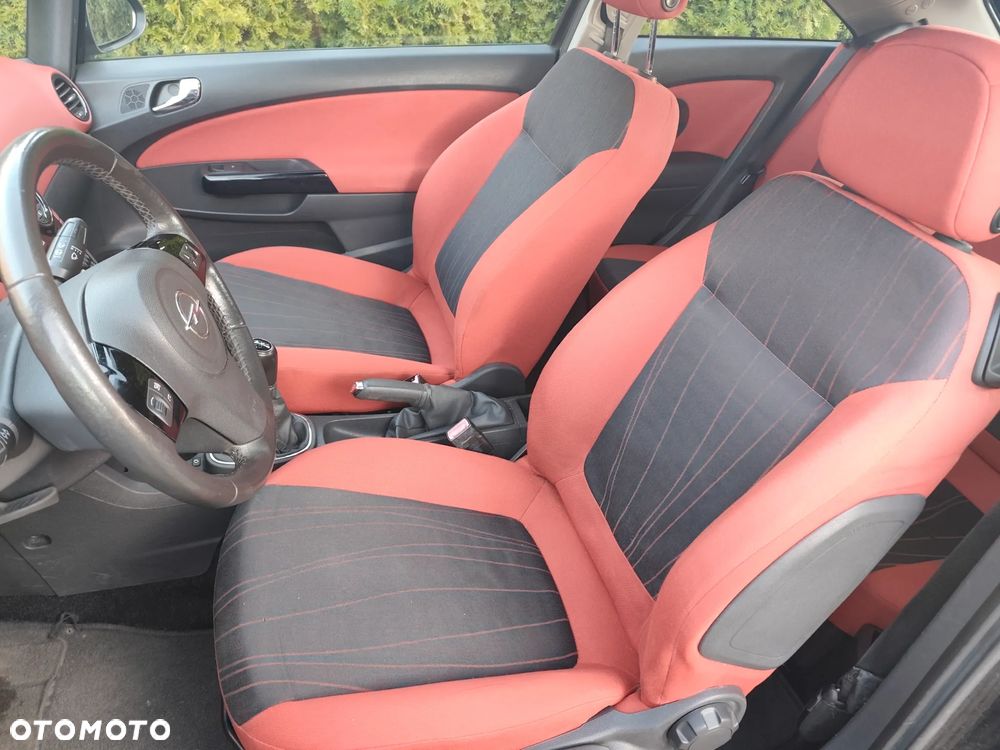 Opel Corsa 1.4 16V Essentia - 11