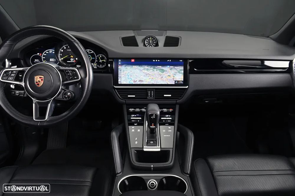 Porsche Cayenne E-Hybrid — fotografia 15
