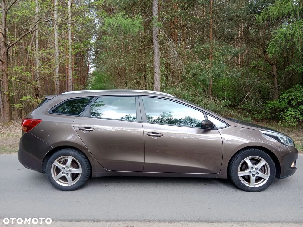 Kia Ceed - 4